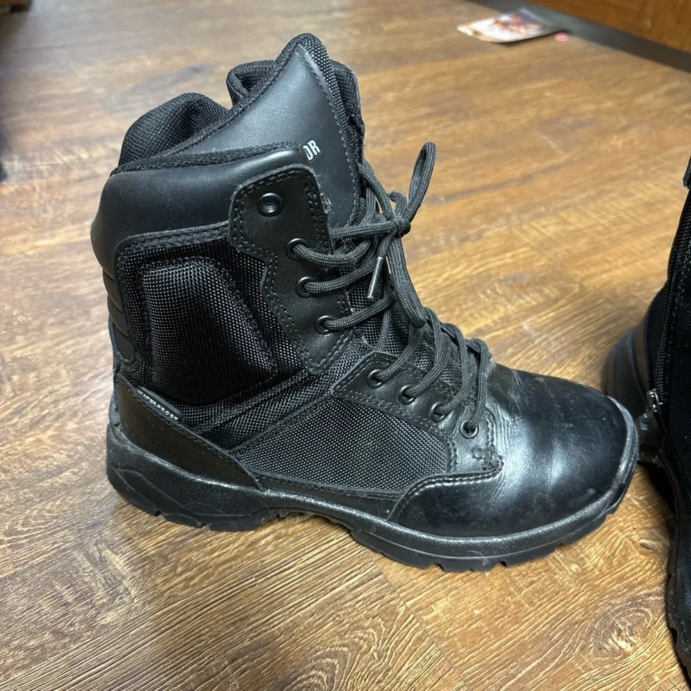 Work Boots - Picture 1 of 5